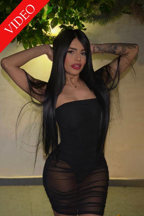 Ibiza tops - Escorts - ZOE